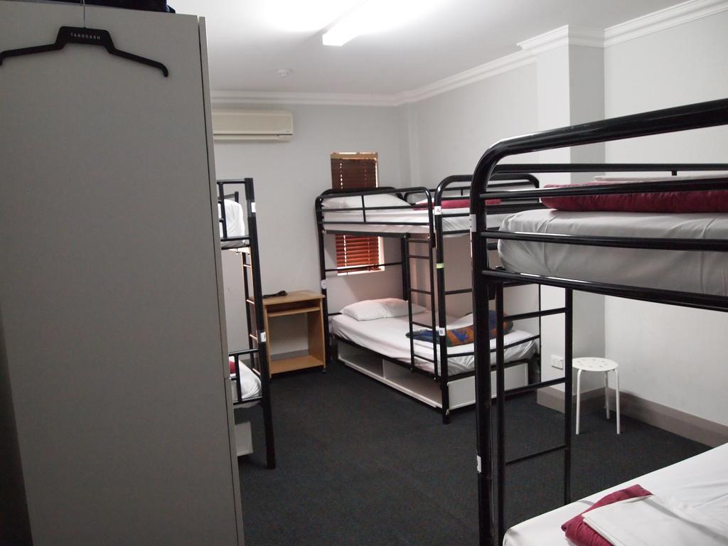 The Emperors Crown Hostel Perth Chambre photo