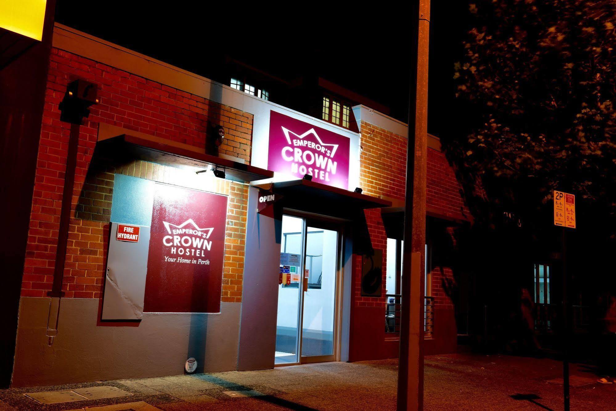 The Emperors Crown Hostel Perth Extérieur photo